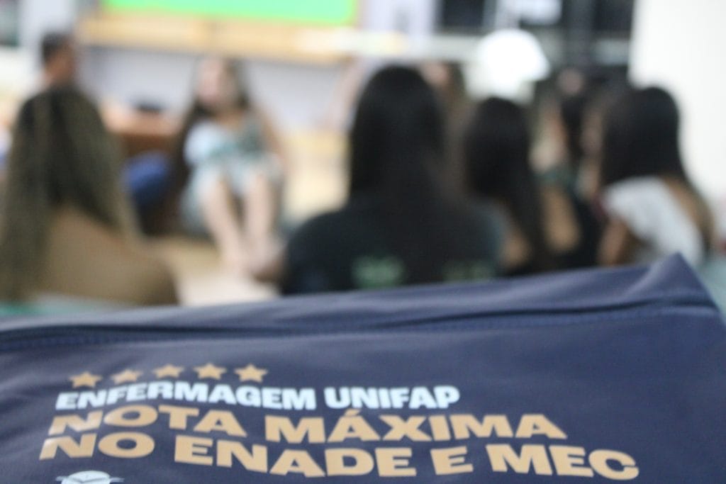 Dia do Enfermeiro: UniFAP reflete sobre saúde Mental dos profissionais