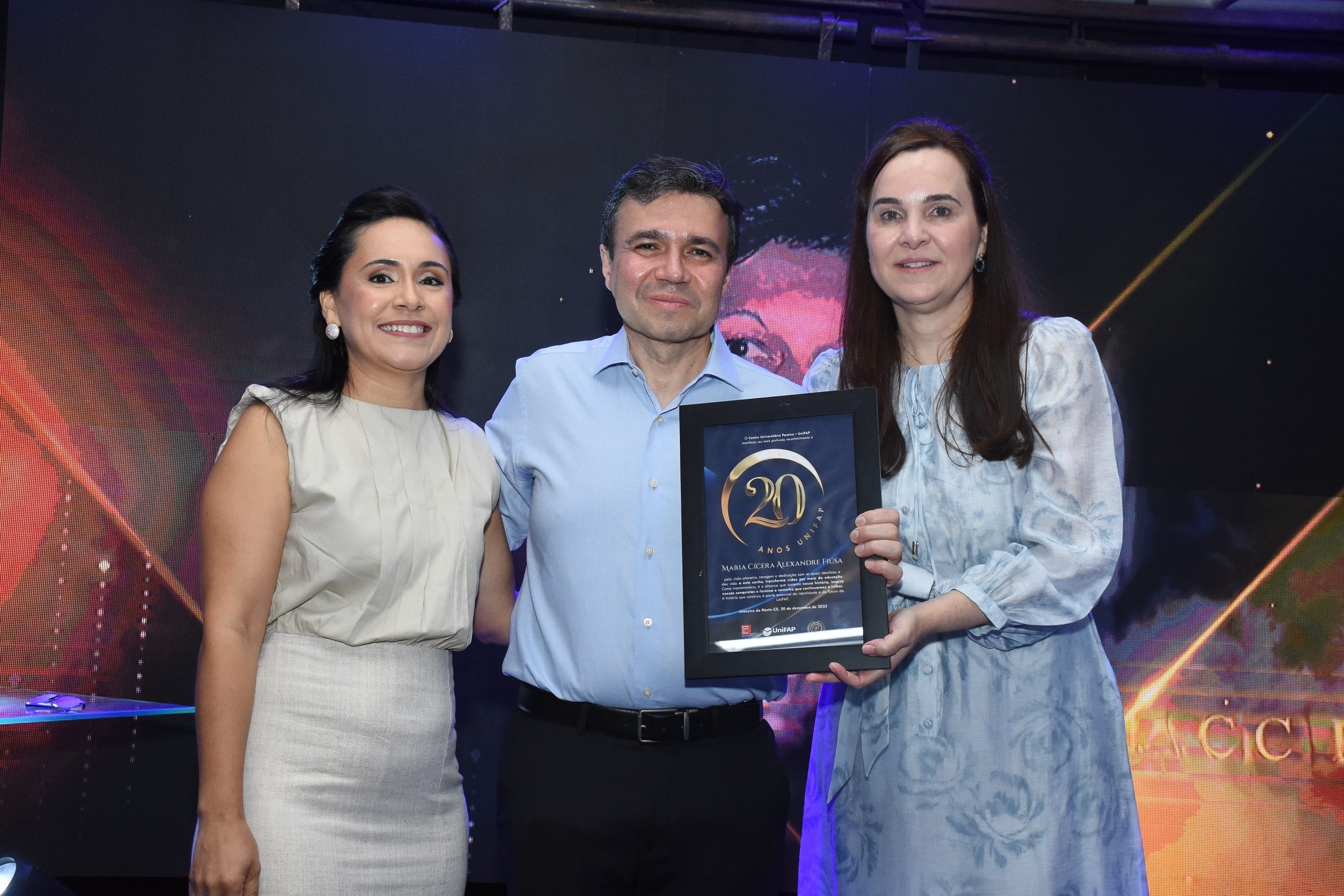 UniFAP celebra 20 anos de hist&oacute;ria em evento marcado por reconhecimento e emo&ccedil;&atilde;o